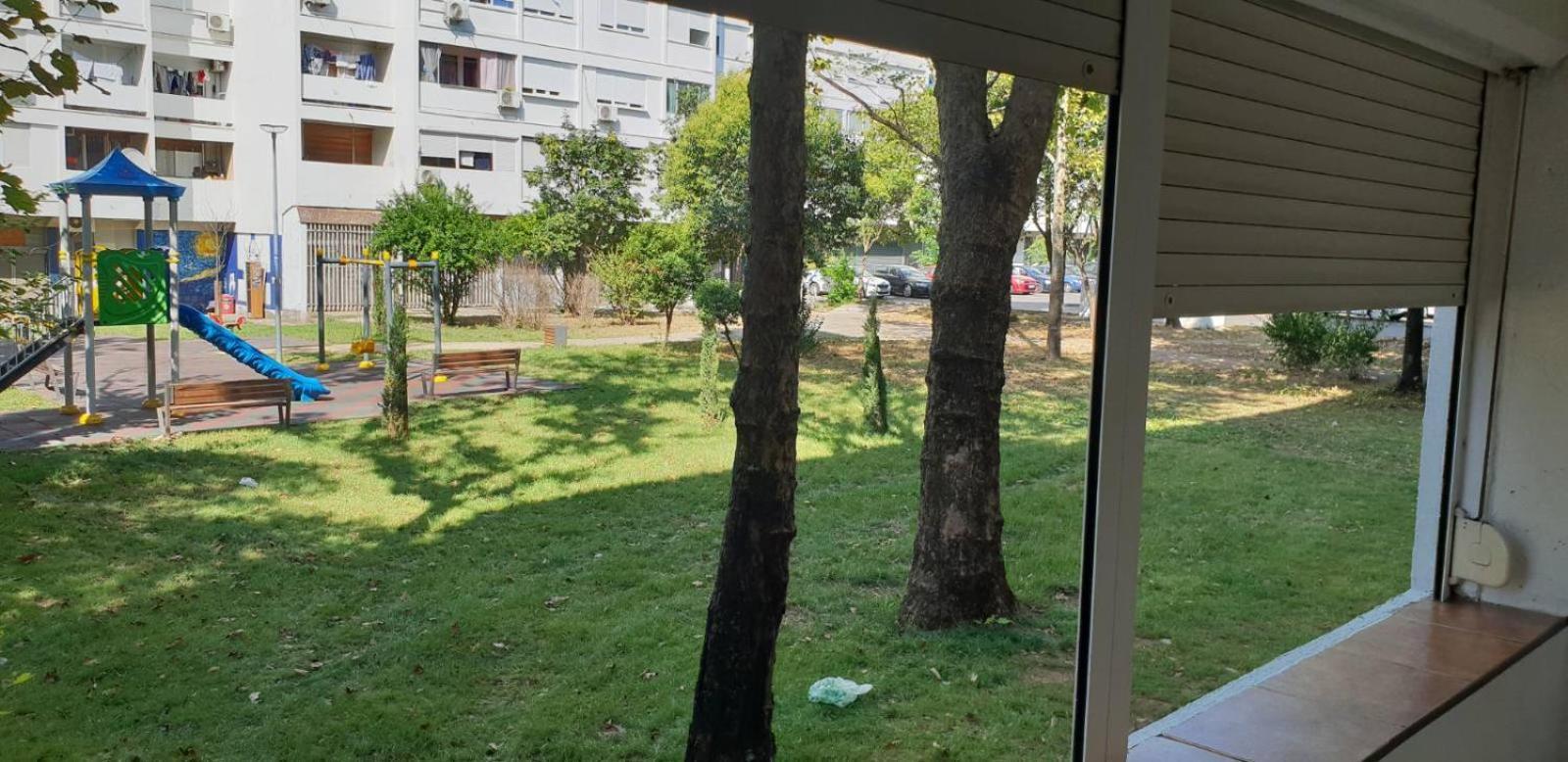 Yellow Apartment, Central 波德戈里察 外观 照片